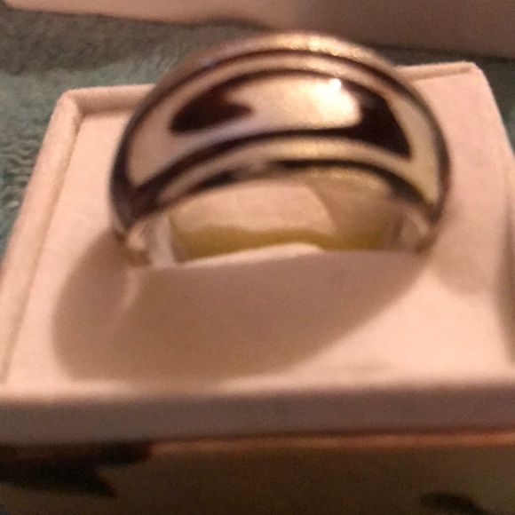 Glass ring - Picture 2 of 3